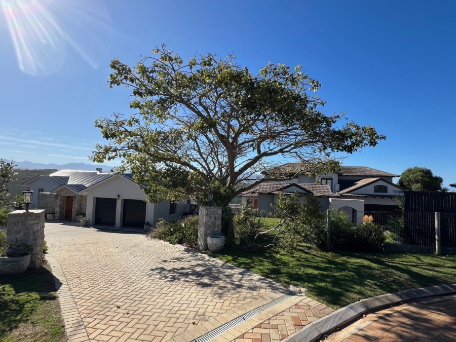  Bedroom Property for Sale in Baron View Western Cape
